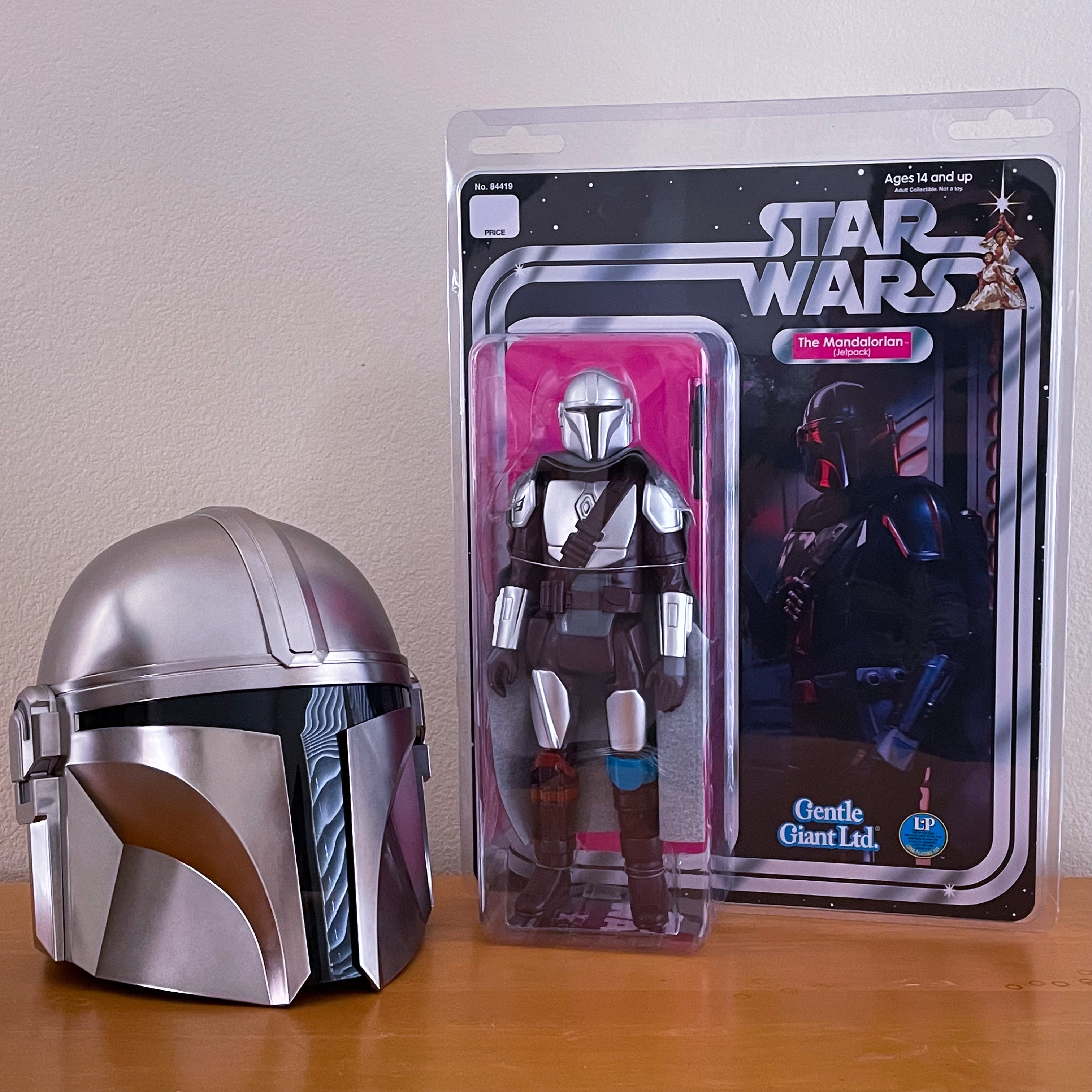Gentle Giant LTD Star Wars Mandalorian (Beskar) Jumbo Figure